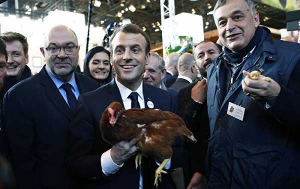 Macron Booed, Heckled by French Farmers at Major Agricultural Fair (VIDEOS)
