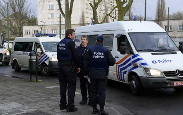 False Alarm: Police Block Off Building in Brussels - Representative