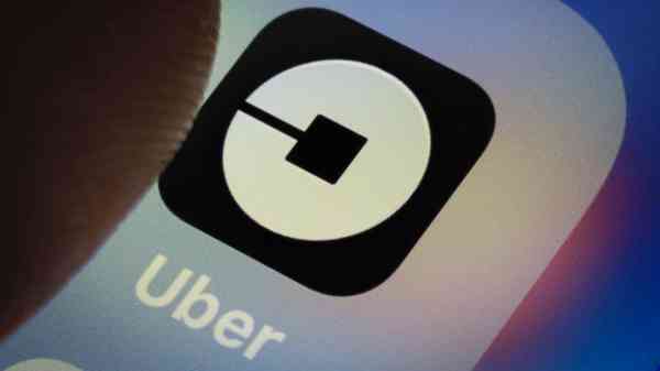 Uber rolls out panic button 