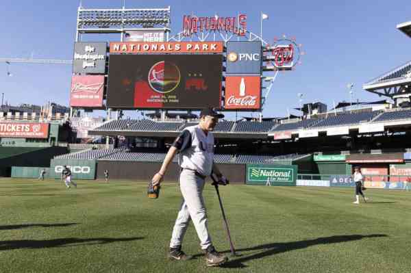 Scalise makes play on anniversary of baseball practice shooting