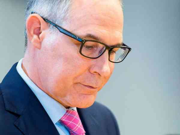 Top ethics official pressures EPA watchdog to finish report on new Pruitt questions