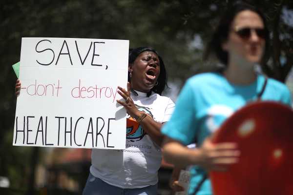 Legal scholars think the new Obamacare lawsuit is "ludicrous"