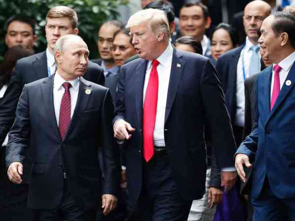 Democrats urge Trump to cancel Putin meeting, Republicans are wary 