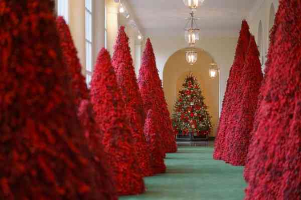 Melania Trump unveils White House Christmas decorations
