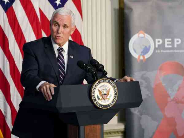Pence heads to Mexico for inauguration amid border tension