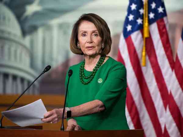 Pelosi in discussions with critics over possible leadership term limits