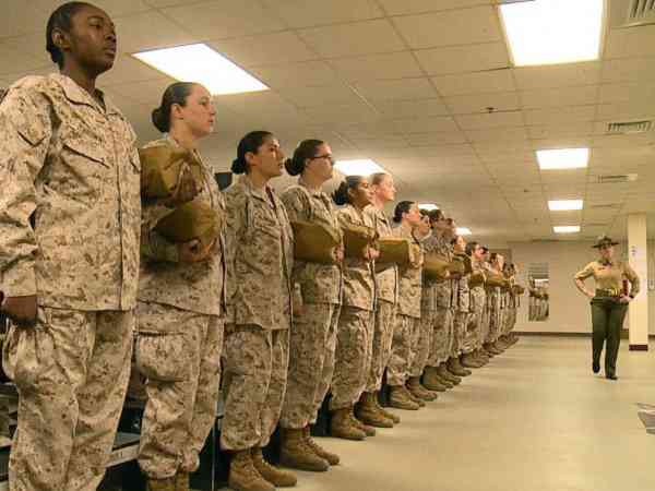 Marine Corps integrates male and female platoons during boot camp for the first time