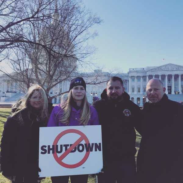 "The system became less safe": Air traffic controller affected by shutdown will attend State of the Union