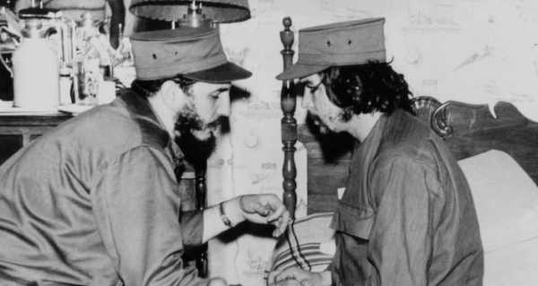 'Ever Onward to Victory': How Che Guevara & Fidel Castro's Legacy Helping Cuba Fight COVID-19