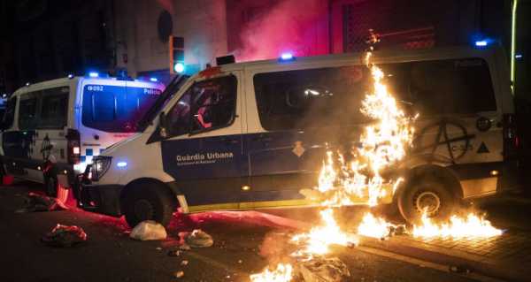 Videos: Protesters in Barcelona Throw Stones at Law Enforcement, Police Say