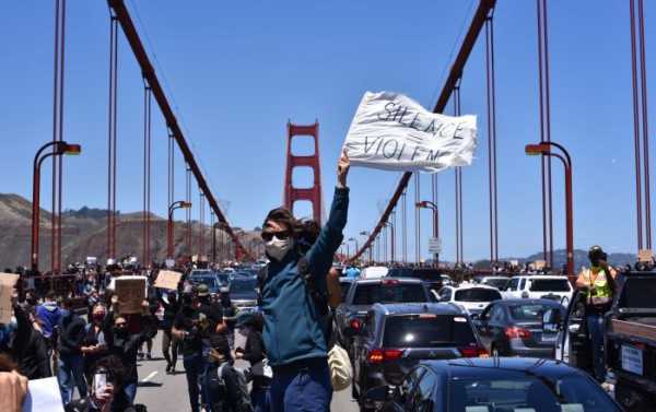 Video: Thousands March Across Golden Gate Bridge in Black Lives Matter Protest, Blocking Traffic