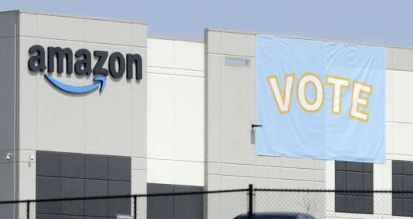 Amazon Issues Apology for Tweet Denying Revelations of Drivers Urinating in Bottles 